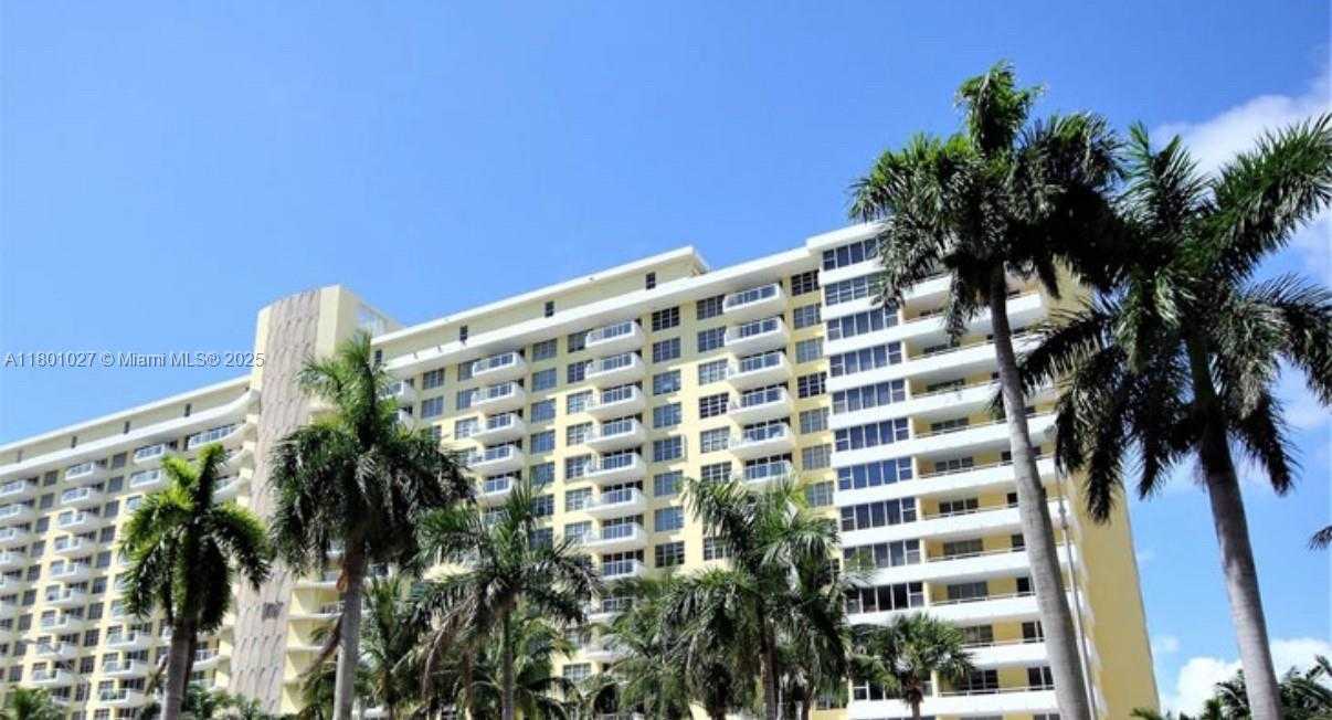Small Image of 5600 COLLINS AVE #14K, Miami Beach Number 38