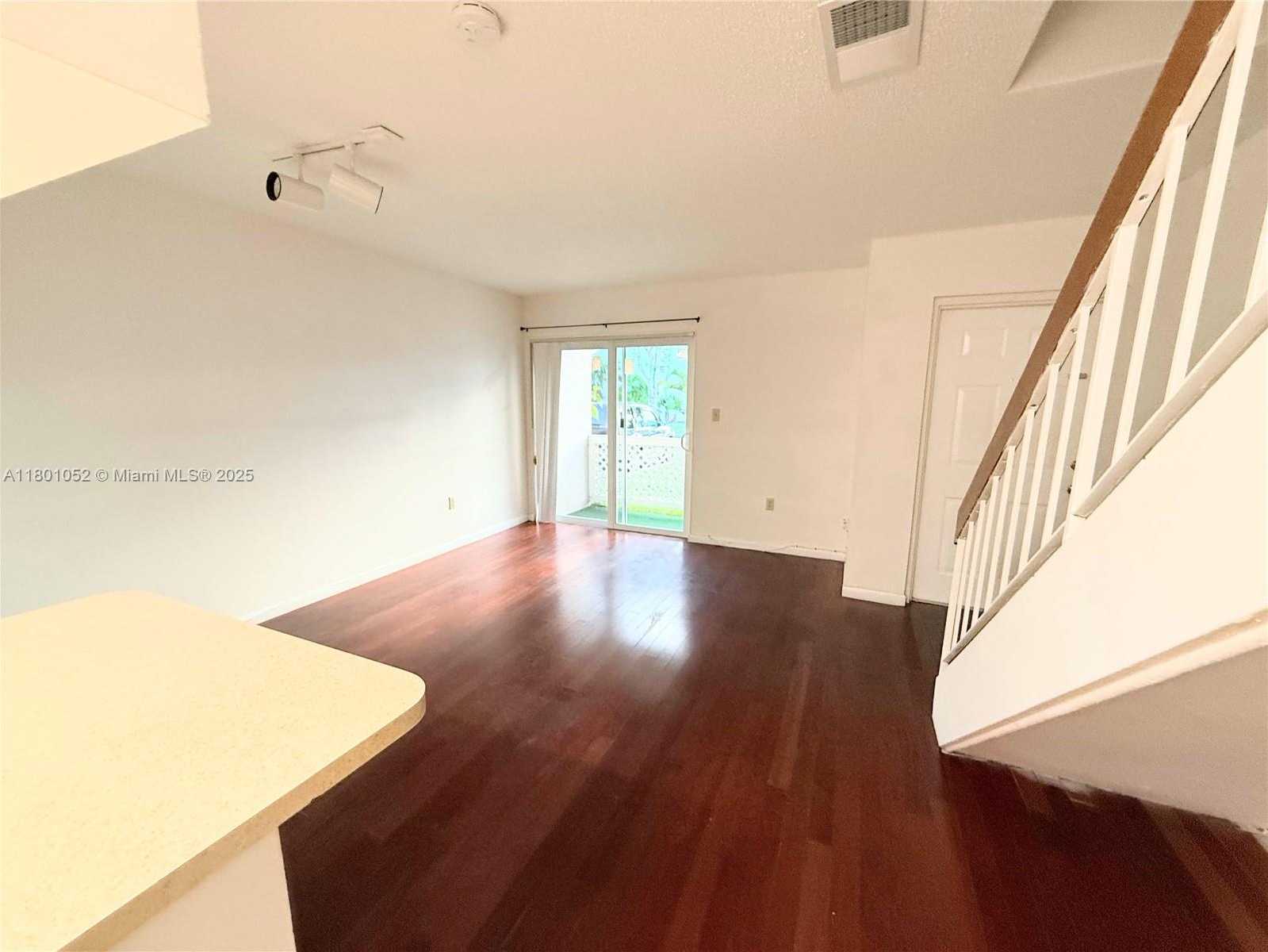 Small Image of 17485 NORTH WEST 67TH CT #E-21, Hialeah Number 5