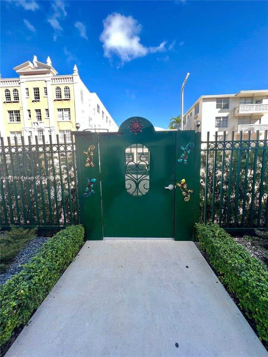 Small Image of 720 SOUTH COLLINS #308, Miami Beach Number 2