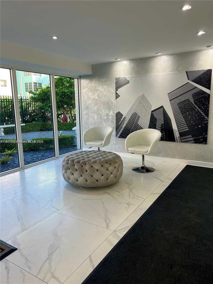 Small Image of 720 SOUTH COLLINS #308, Miami Beach Number 5