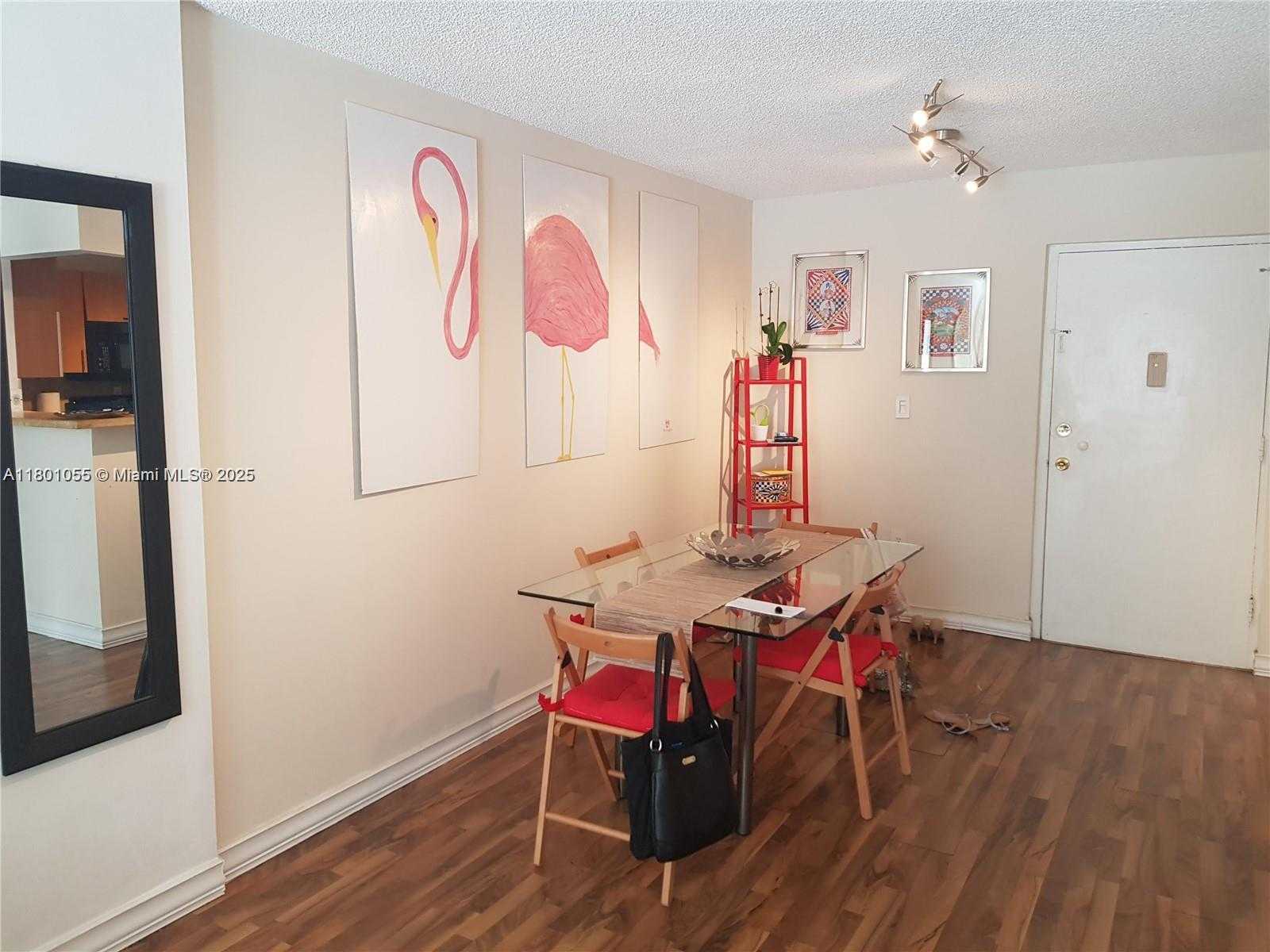 Small Image of 720 SOUTH COLLINS #308, Miami Beach Number 9
