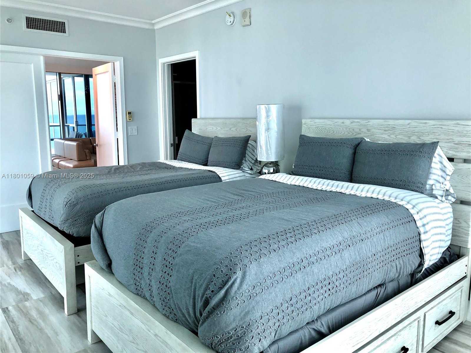 Small Image of 3101 SOUTH OCEAN DR #801, Hollywood Number 30