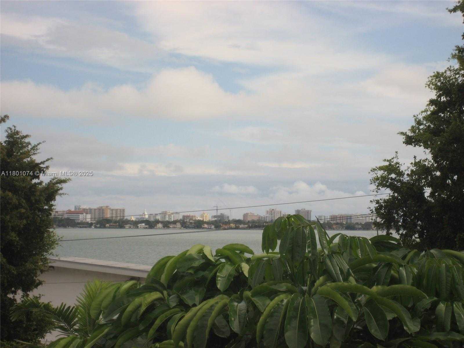 Small Image of 1801 SOUTH TREASURE DR #307, North Bay Village Number 7