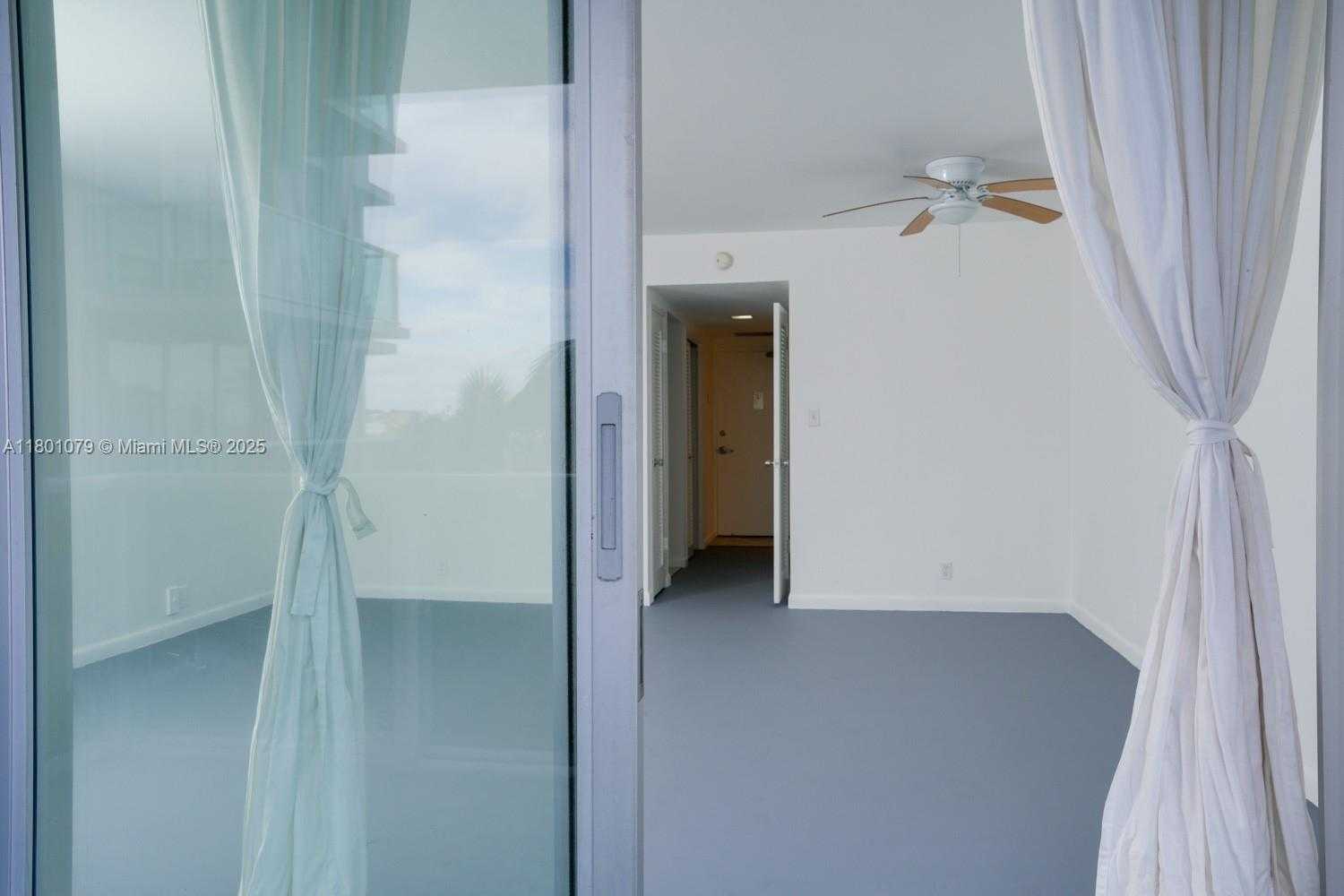 Small Image of 1000 WEST AVE #306, Miami Beach Number 24
