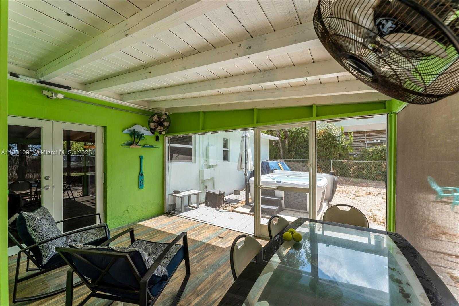 Small Image of 7 CORAL DR, Key Largo Number 17