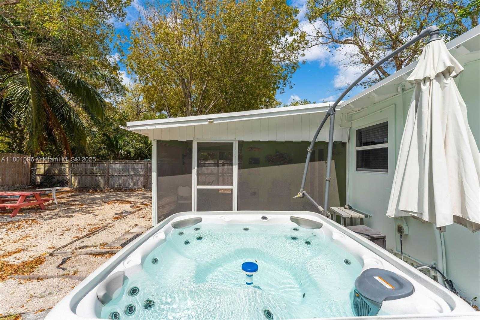 Small Image of 7 CORAL DR, Key Largo Number 18