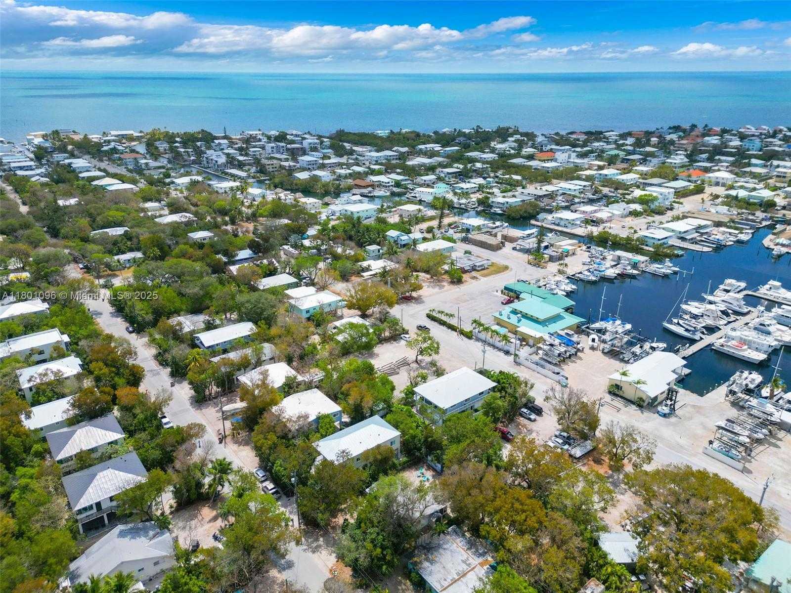 Small Image of 7 CORAL DR, Key Largo Number 26