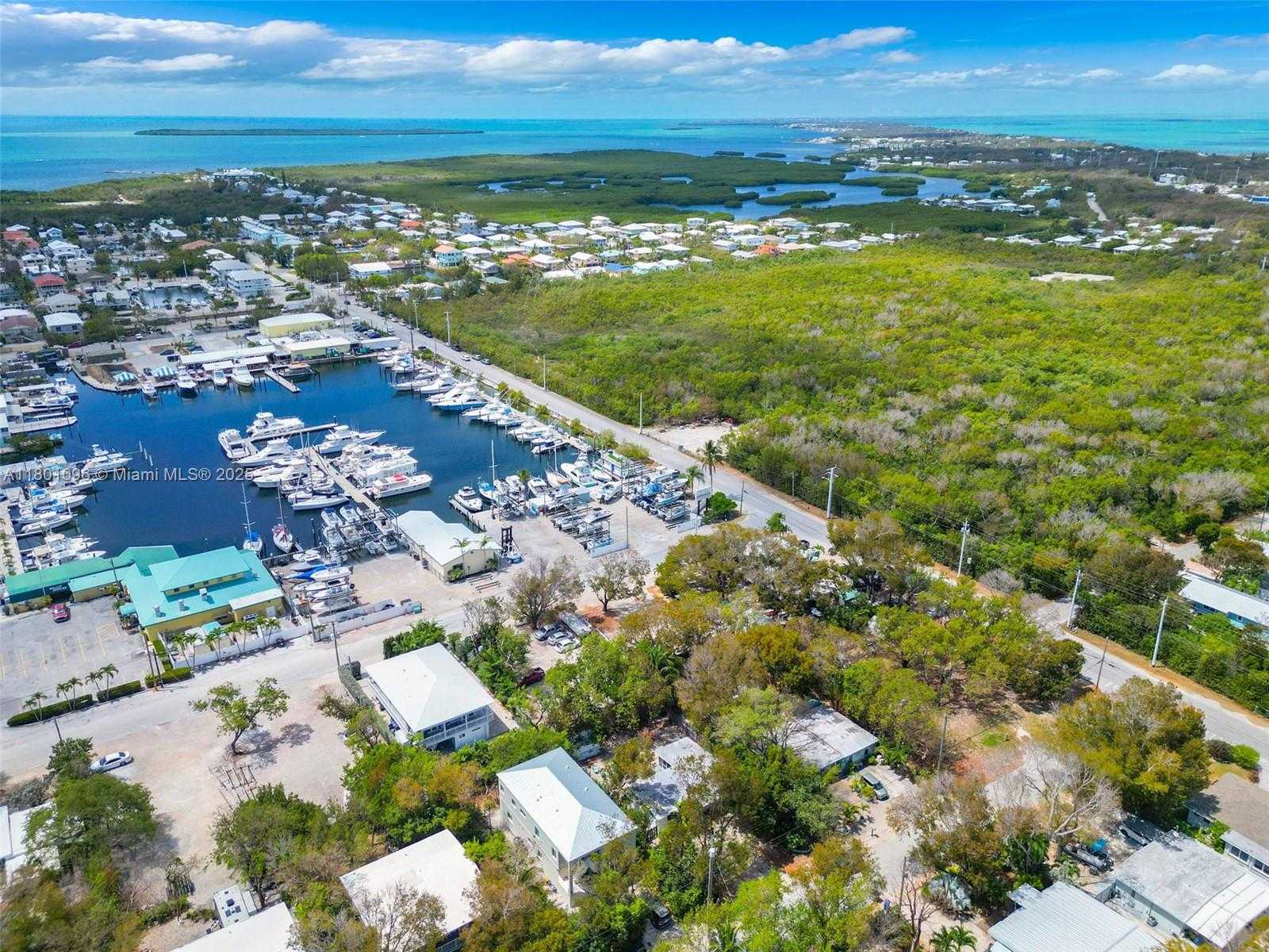 Small Image of 7 CORAL DR, Key Largo Number 34