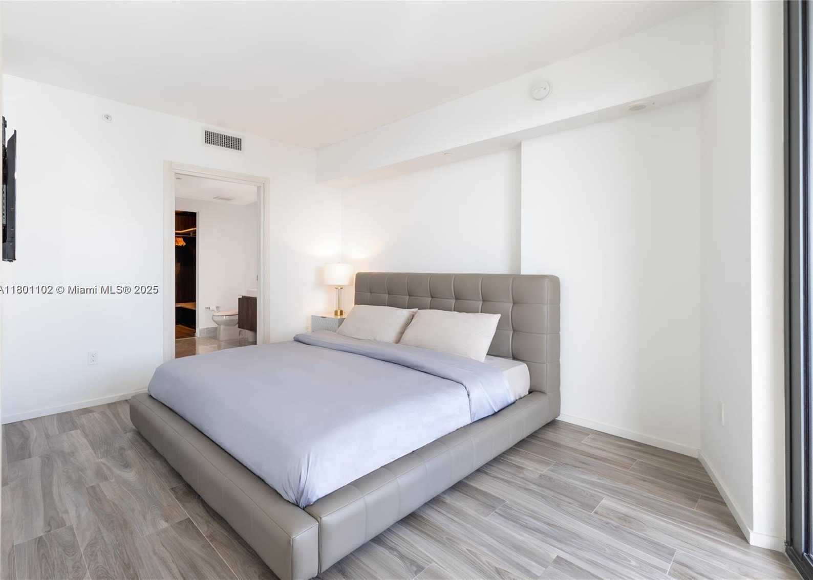 Small Image of 801 SOUTH MIAMI #4103, Miami Number 5