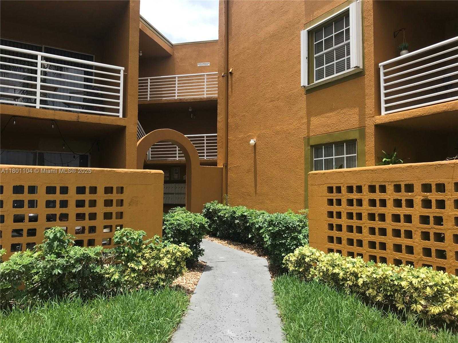 Small Image of 9731 NORTH FONTAINEBLEAU BLVD #F110, Miami Number 15