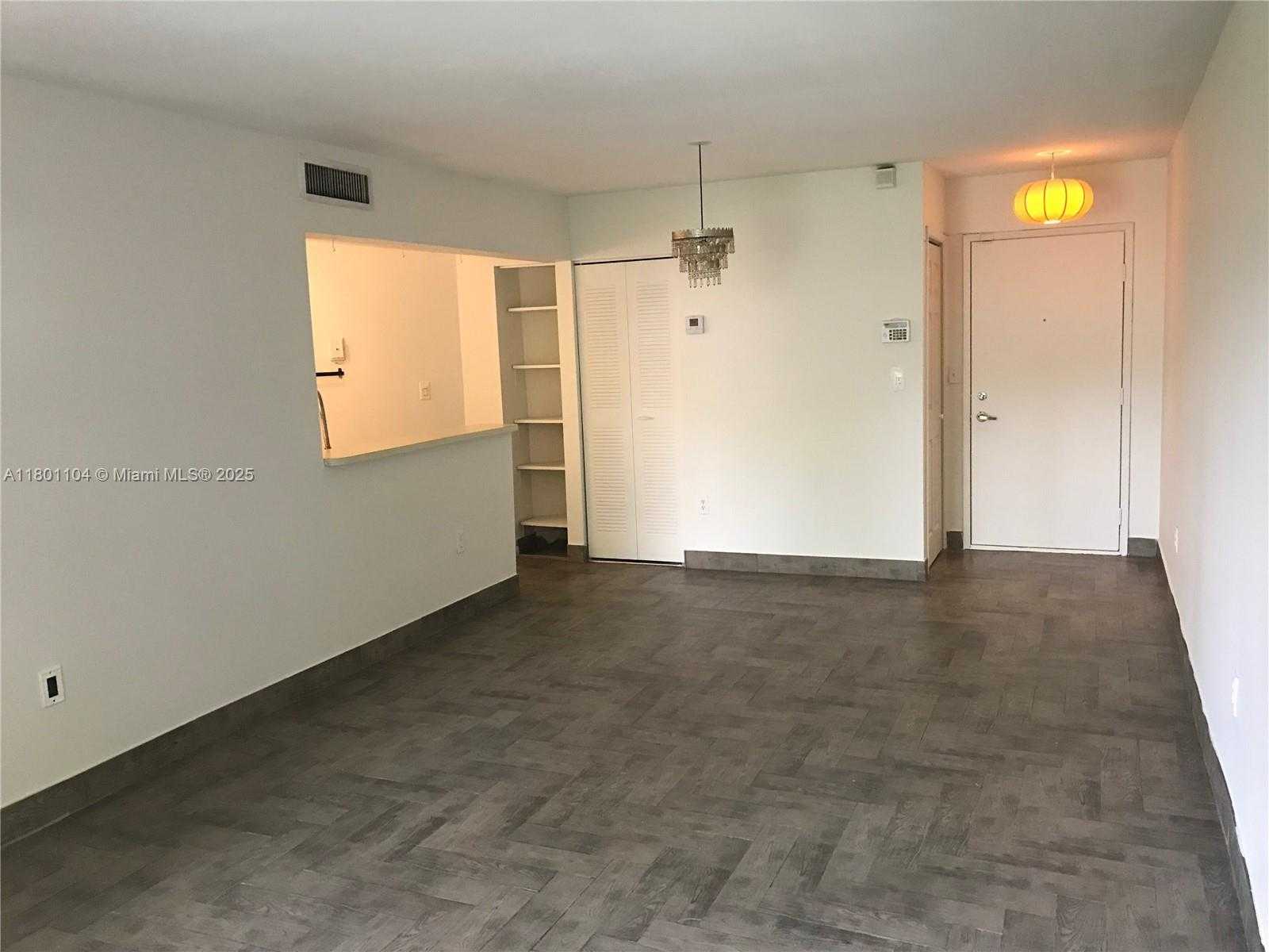 Small Image of 9731 NORTH FONTAINEBLEAU BLVD #F110, Miami Number 25