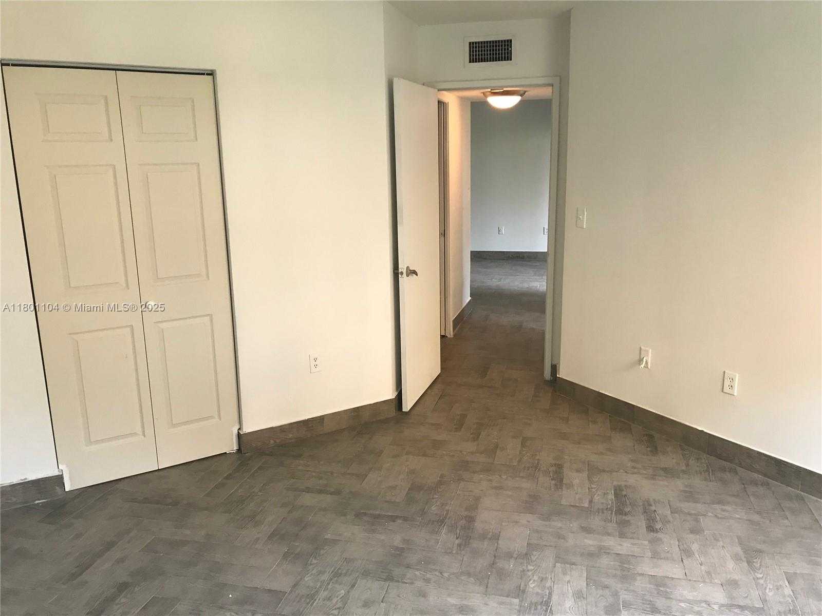 Small Image of 9731 NORTH FONTAINEBLEAU BLVD #F110, Miami Number 26