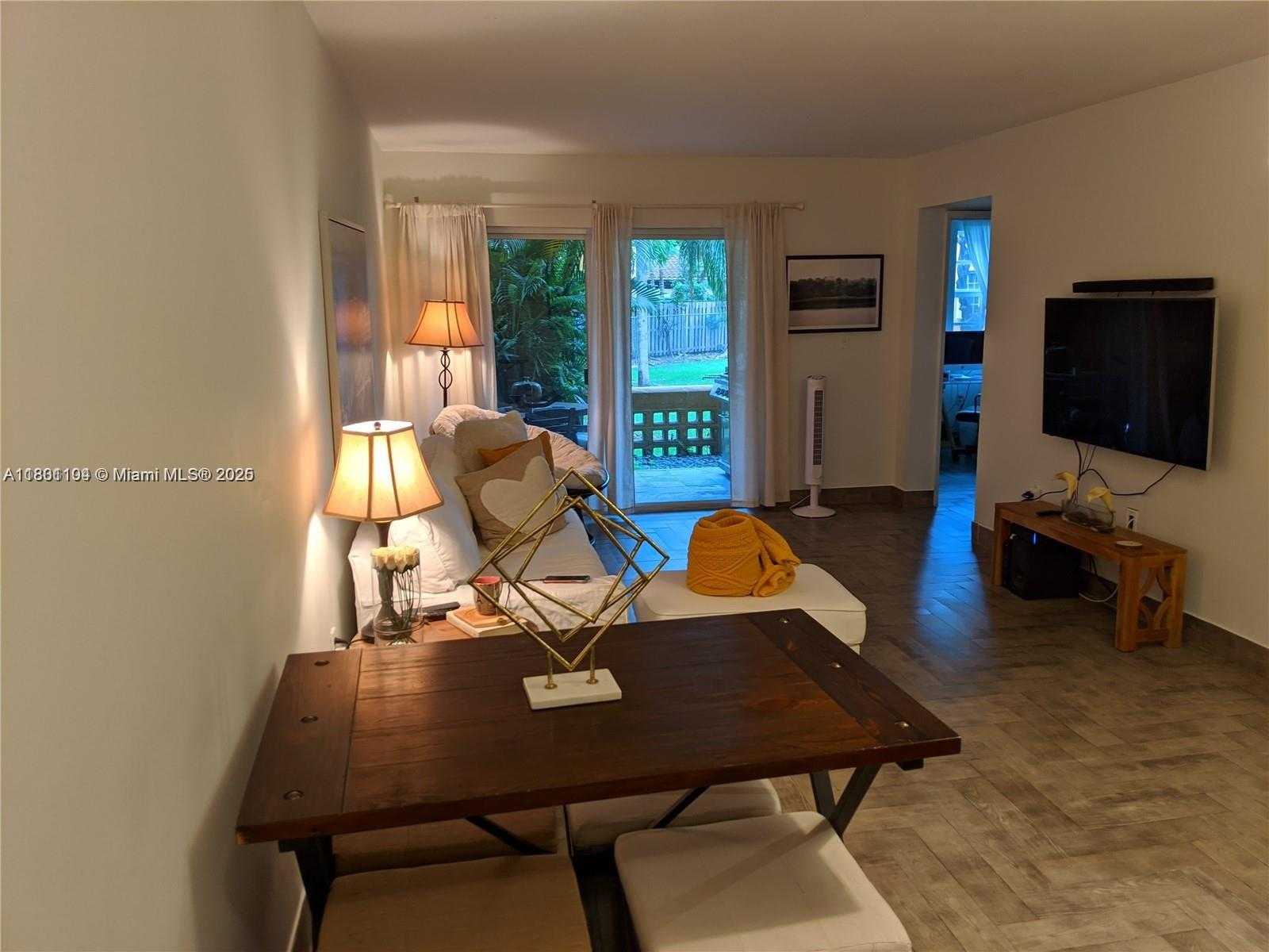 Small Image of 9731 NORTH FONTAINEBLEAU BLVD #F110, Miami Number 6