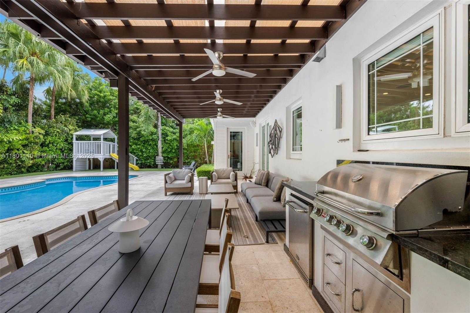 Small Image of 4469 ALTON RD, Miami Beach Number 28