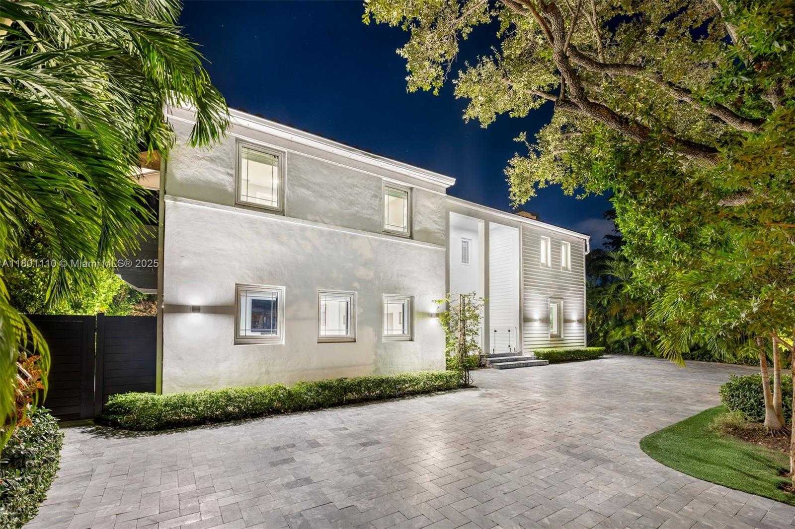 Small Image of 4469 ALTON RD, Miami Beach Number 35