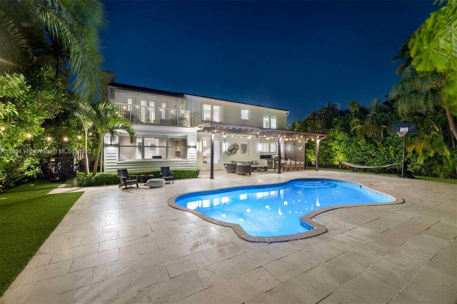 Small Image of 4469 ALTON RD, Miami Beach Number 38
