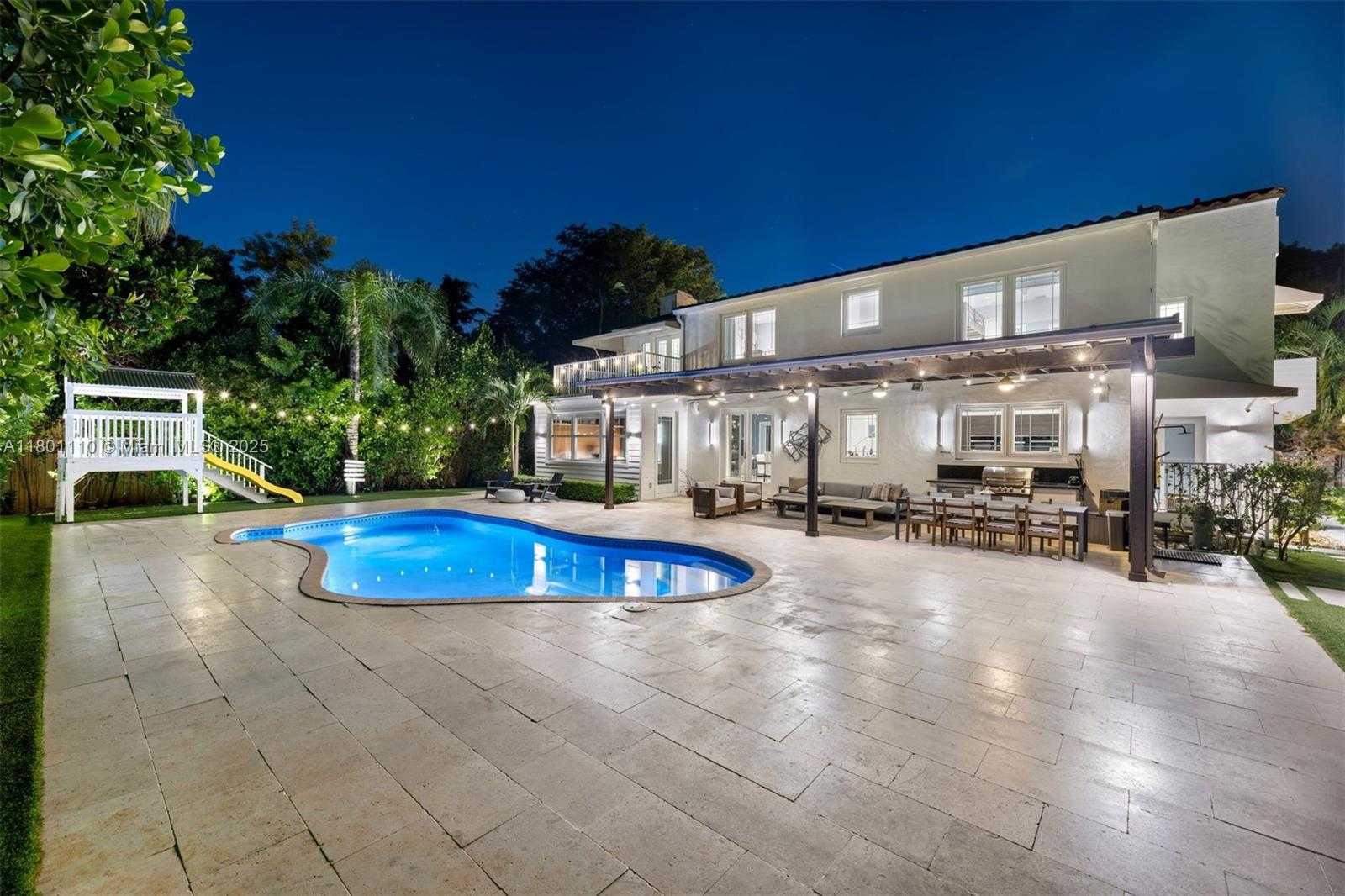Small Image of 4469 ALTON RD, Miami Beach Number 39