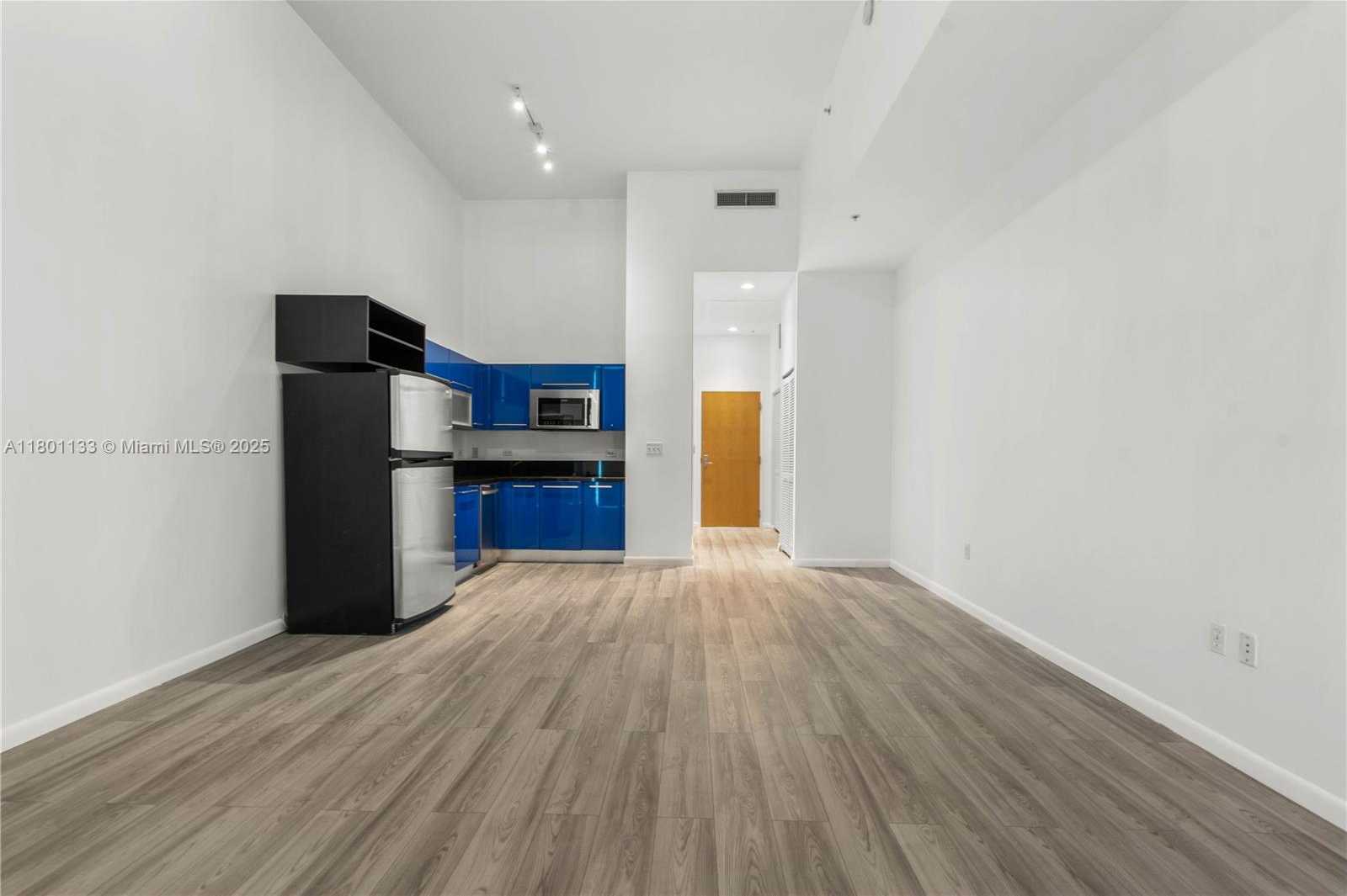 Small Image of 244 BISCAYNE BLVD #350, Miami Number 3