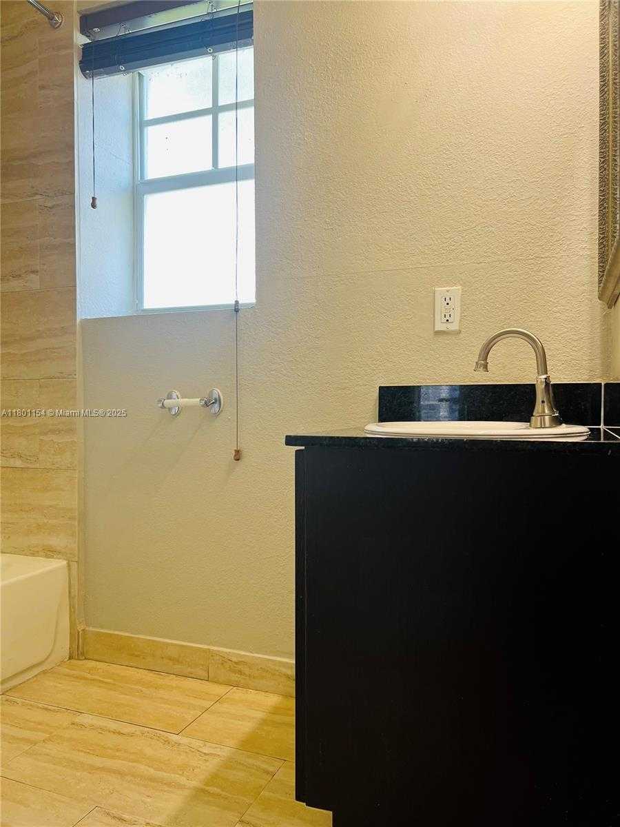 Small Image of 1330 PENNSYLVANIA AVE #212, Miami Beach Number 13