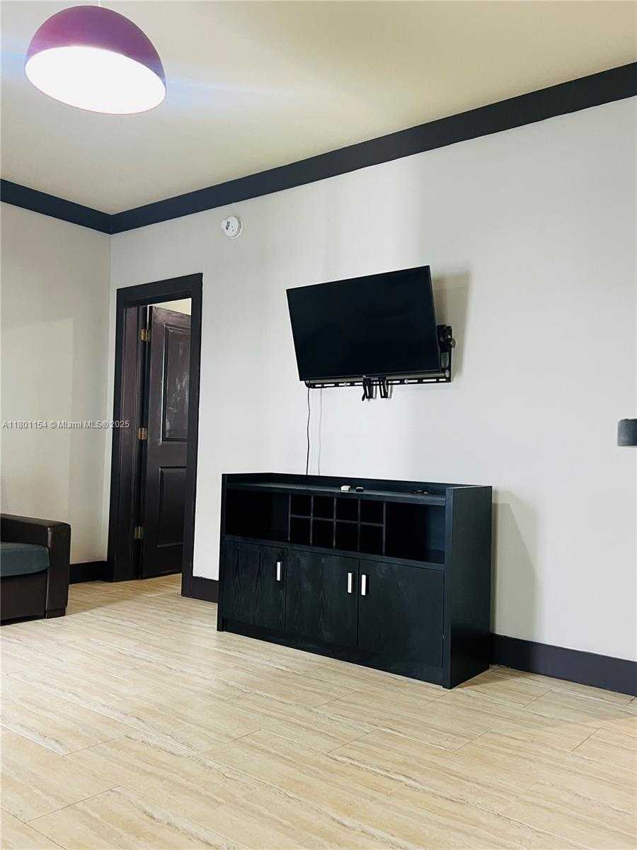 Small Image of 1330 PENNSYLVANIA AVE #212, Miami Beach Number 6