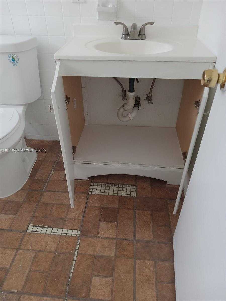 Small Image of 1230 WEST 54TH ST #216A, Hialeah Number 23