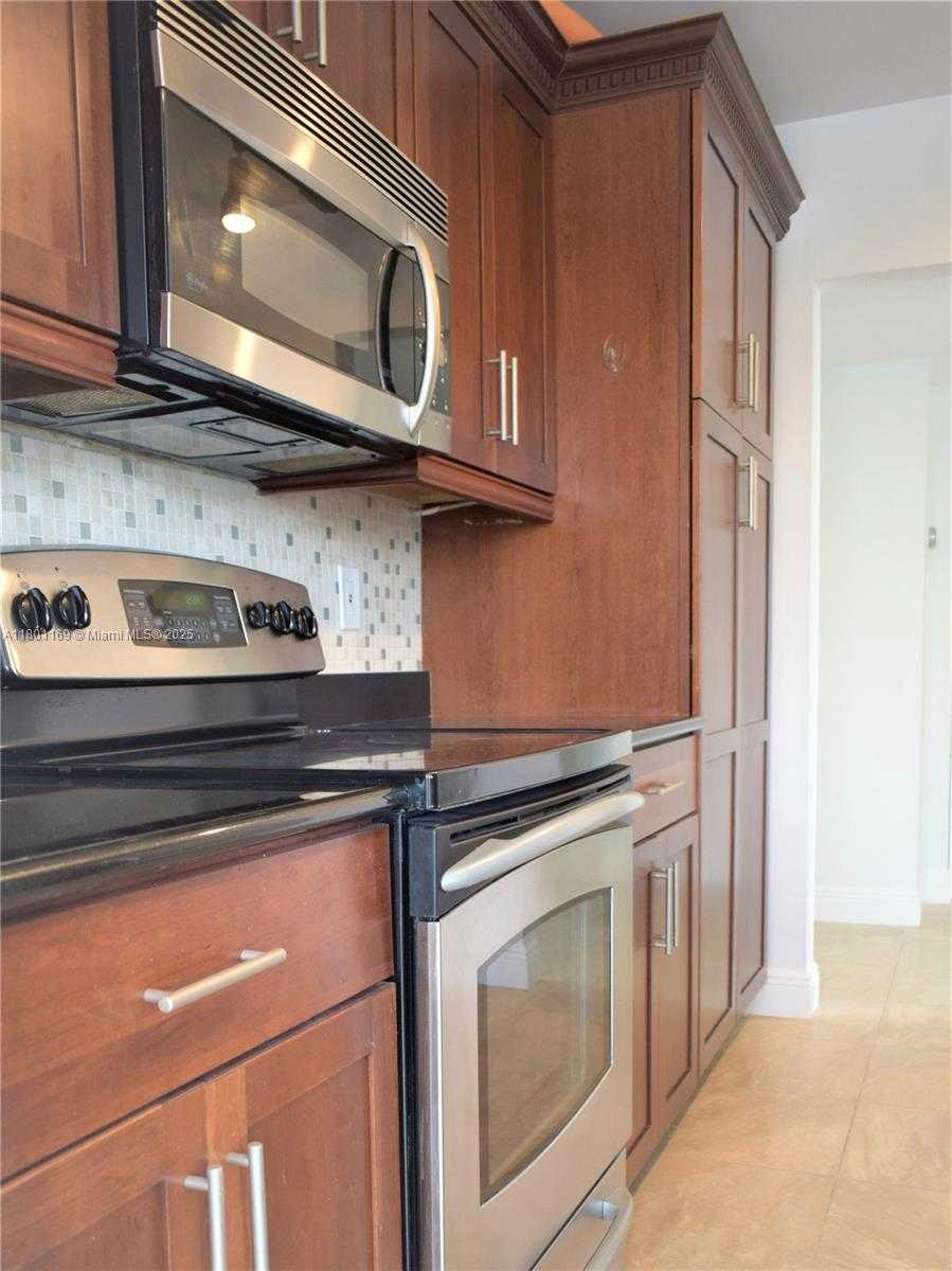 Small Image of 16565 NORTH EAST 26TH AVE #3F, North Miami Beach Number 10