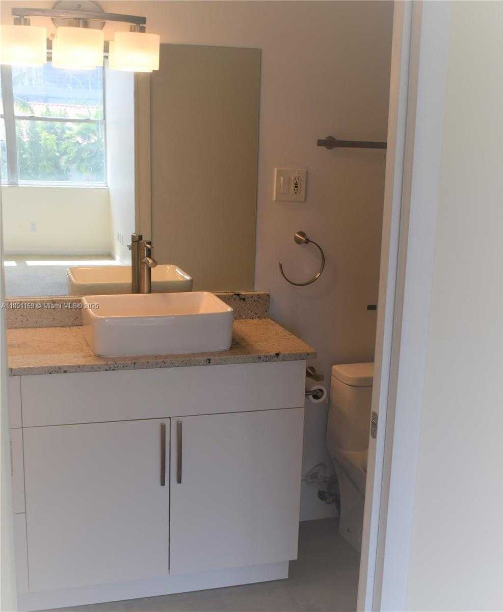 Small Image of 16565 NORTH EAST 26TH AVE #3F, North Miami Beach Number 20