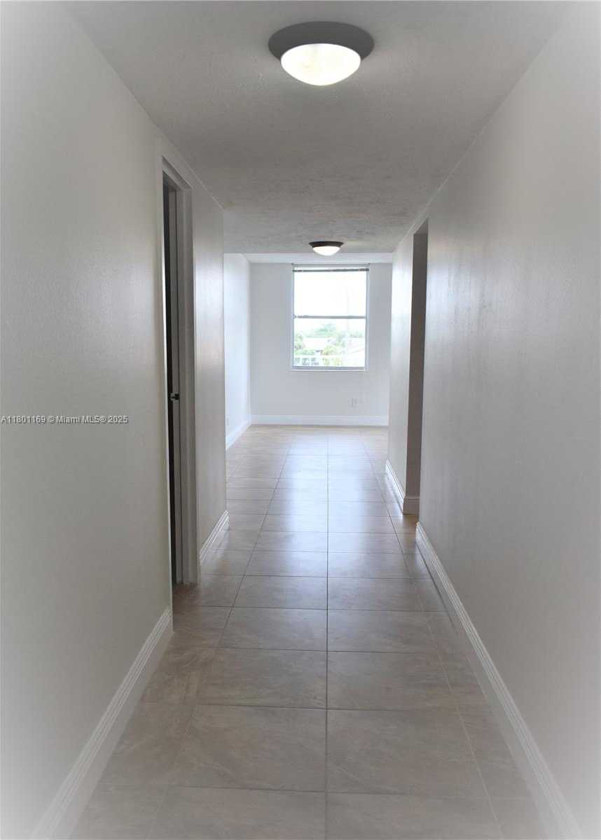 Small Image of 16565 NORTH EAST 26TH AVE #3F, North Miami Beach Number 27