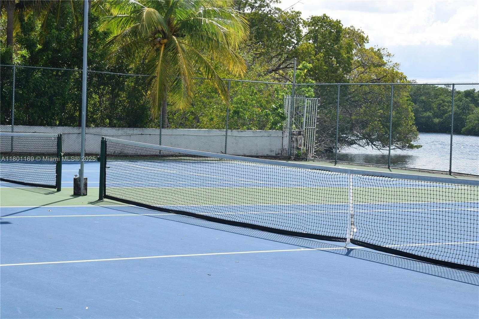 Small Image of 16565 NORTH EAST 26TH AVE #3F, North Miami Beach Number 34