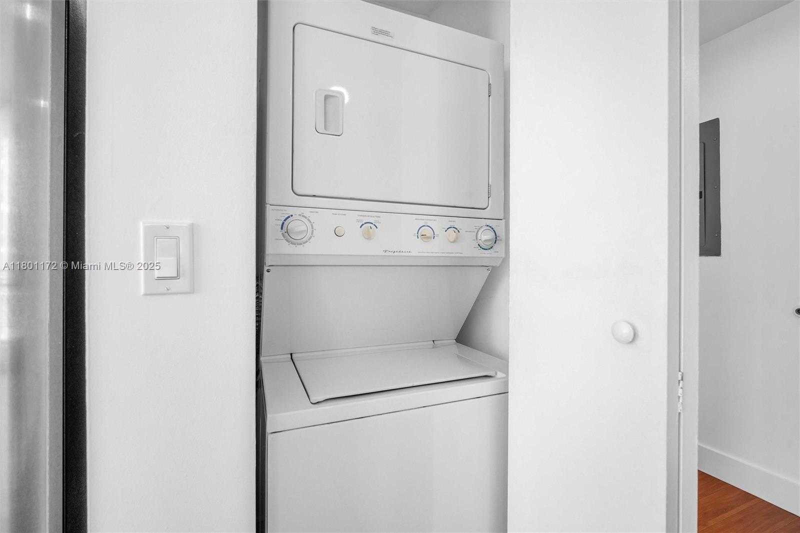 Small Image of 350 NORTH EAST 24TH ST #807, Miami Number 7