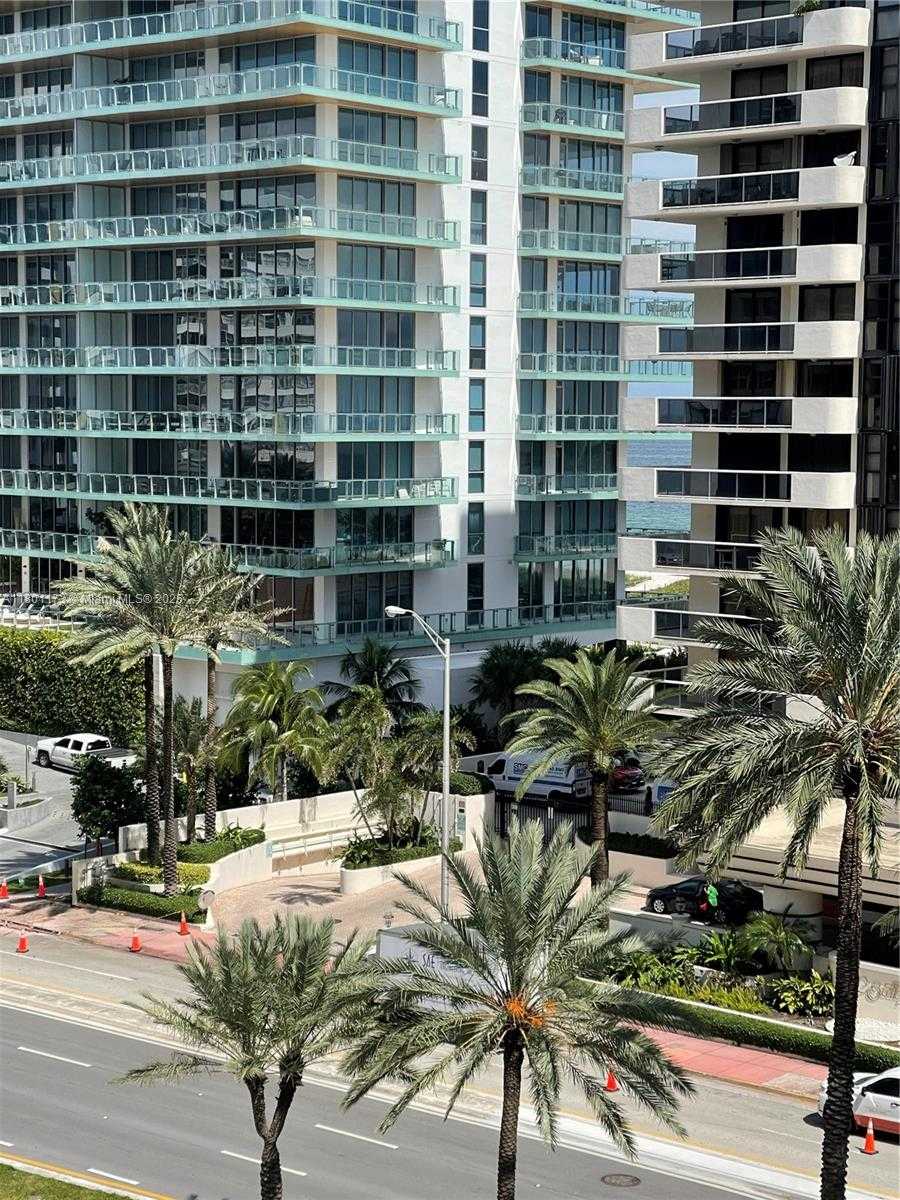 Small Image of 5700 COLLINS AVE #7B, Miami Beach Number 14