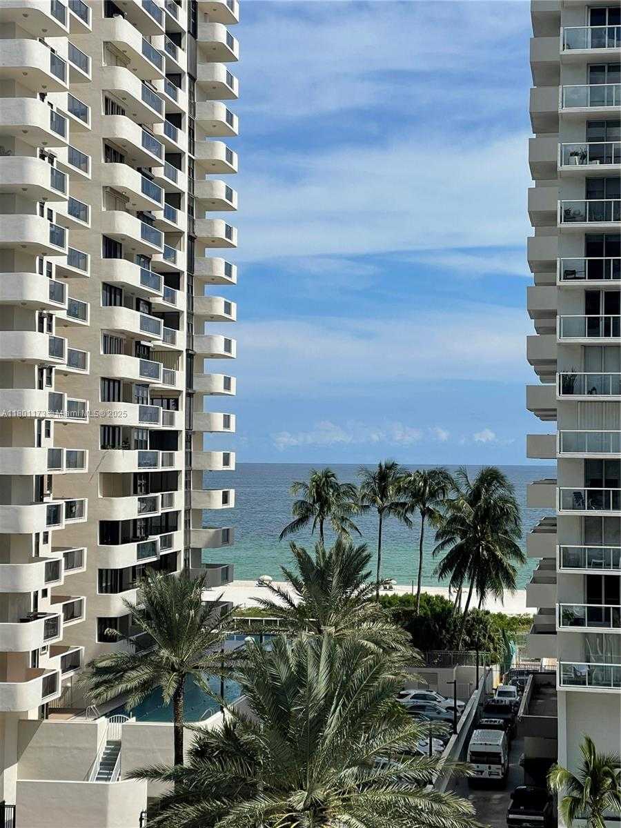 Small Image of 5700 COLLINS AVE #7B, Miami Beach Number 15