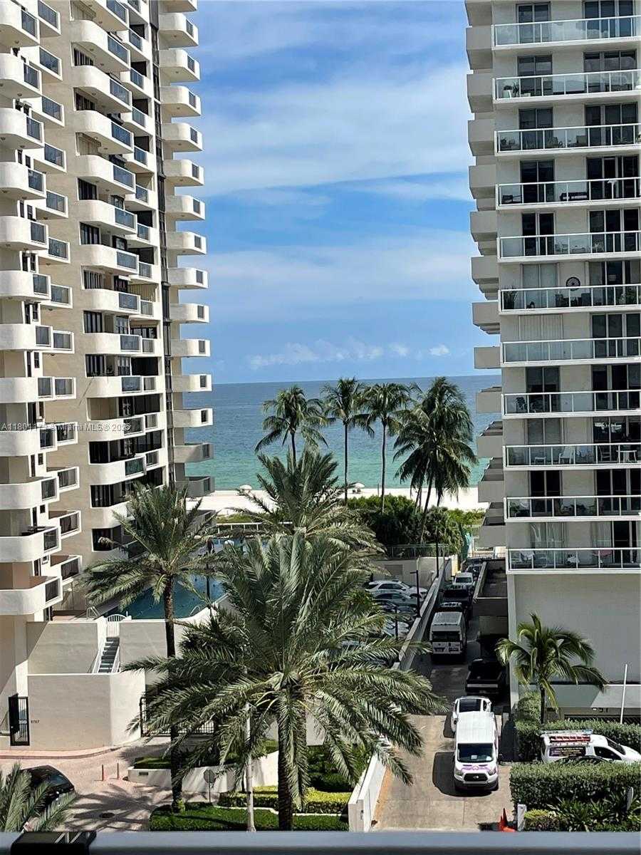 Small Image of 5700 COLLINS AVE #7B, Miami Beach Number 16