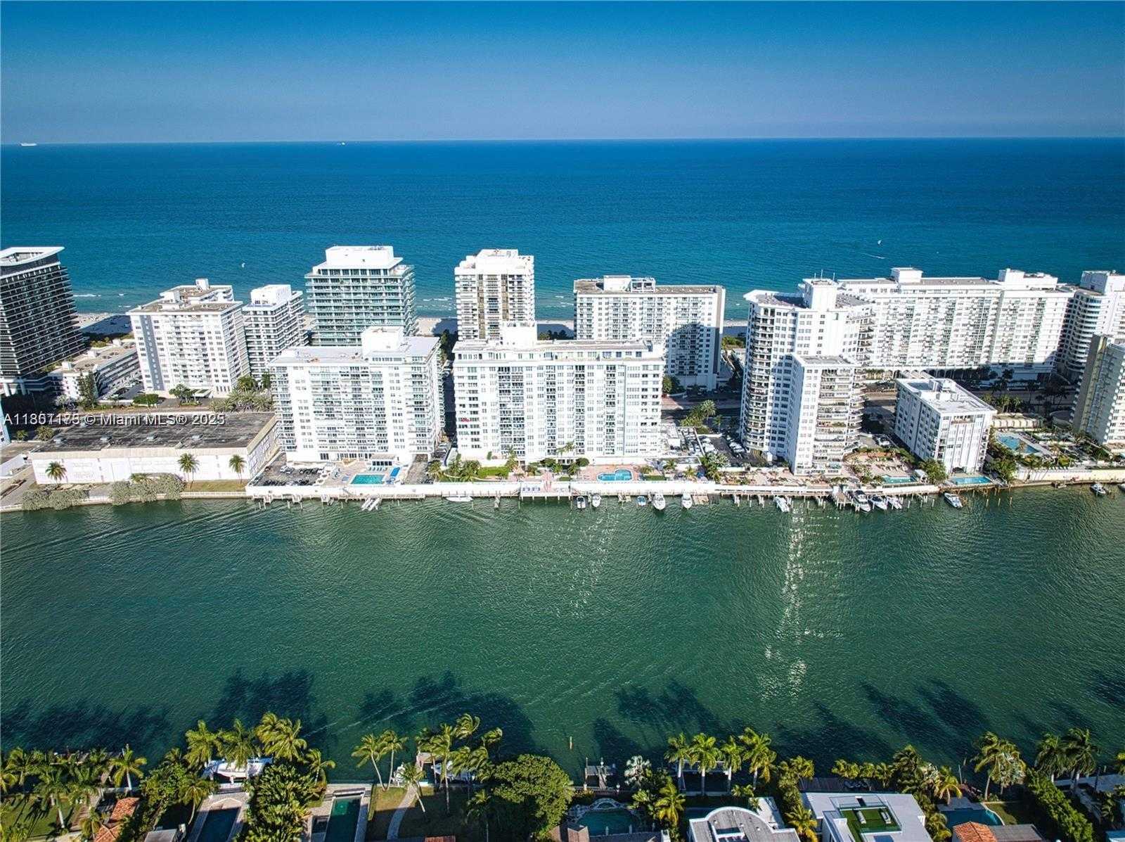 Small Image of 5700 COLLINS AVE #7B, Miami Beach Number 2