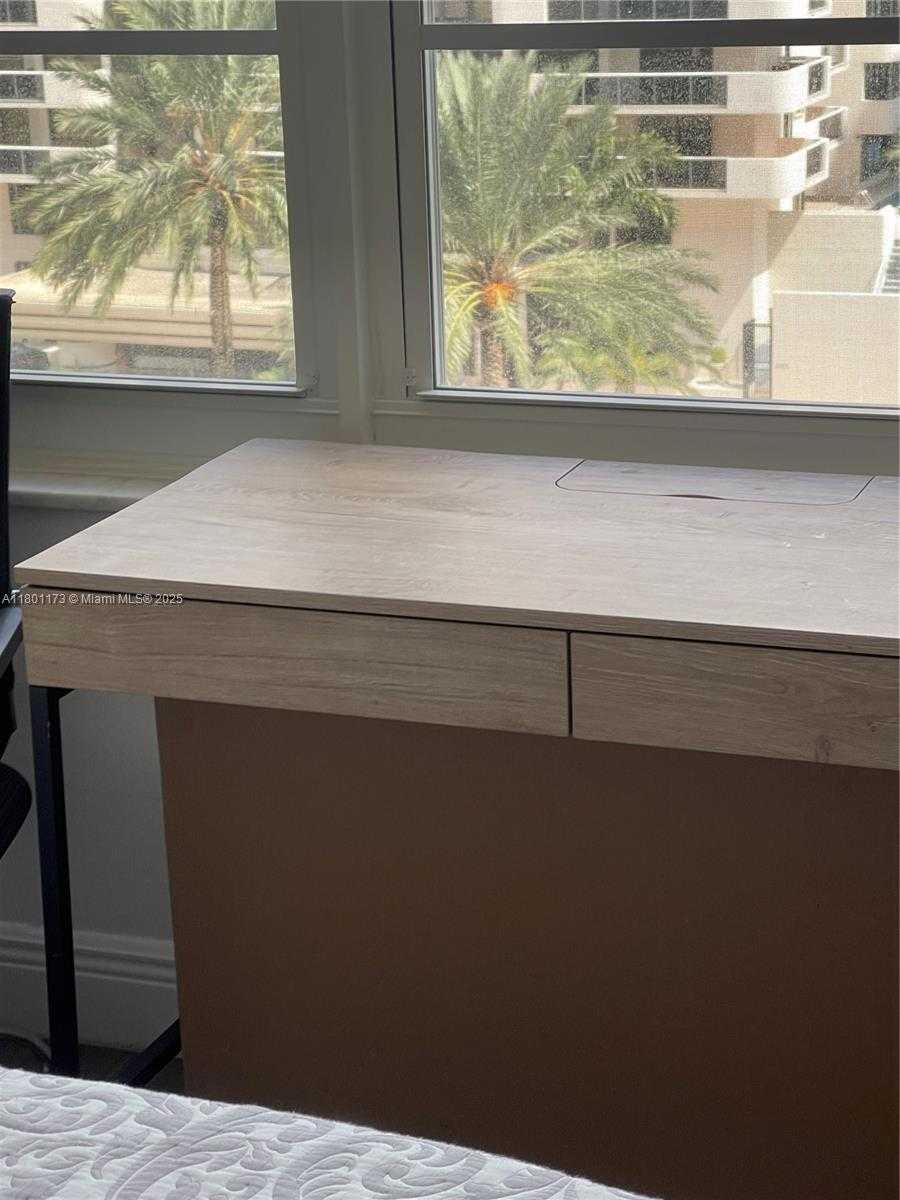 Small Image of 5700 COLLINS AVE #7B, Miami Beach Number 21