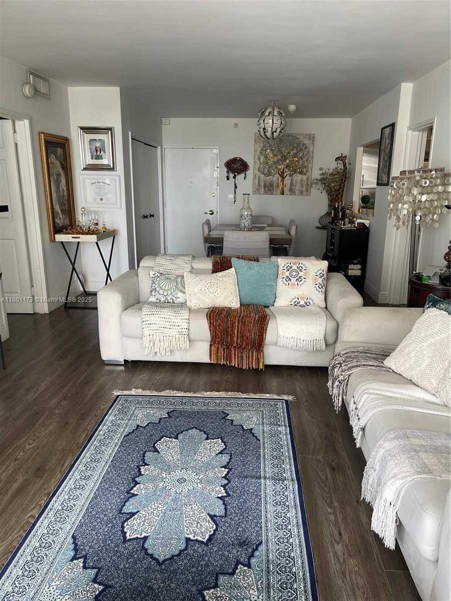 Small Image of 5700 COLLINS AVE #7B, Miami Beach Number 27