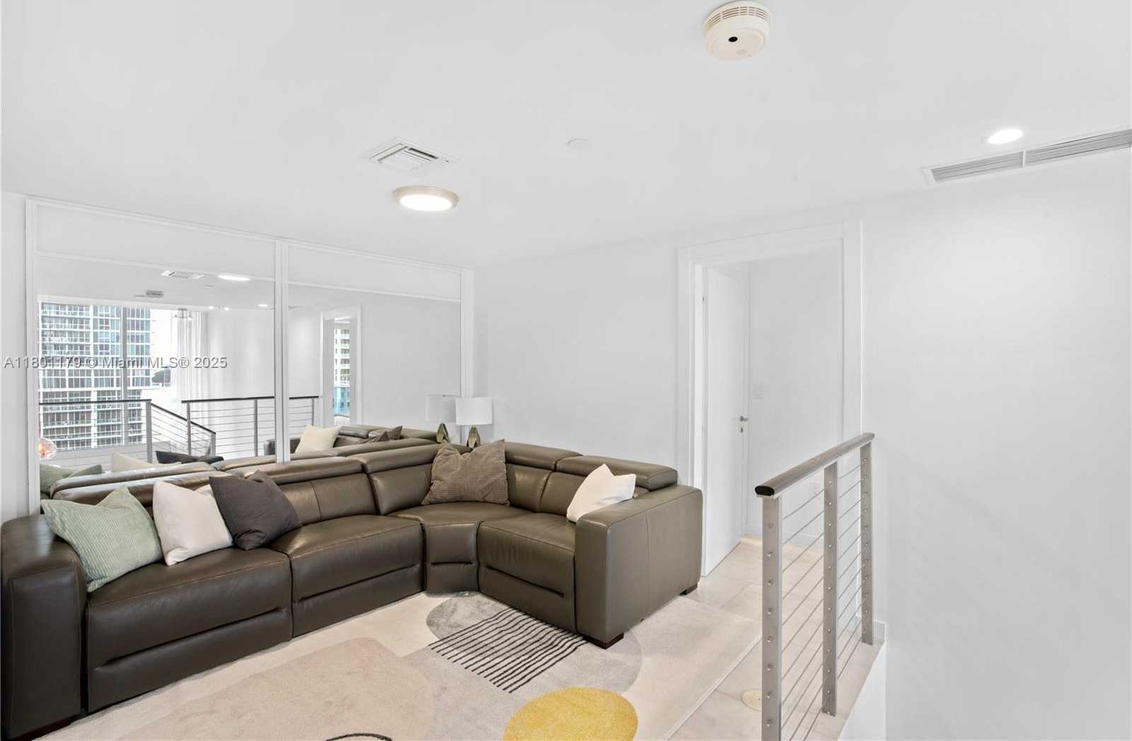 Small Image of 200 BISCAYNE BOULEVARD WAY #1403, Miami Number 11