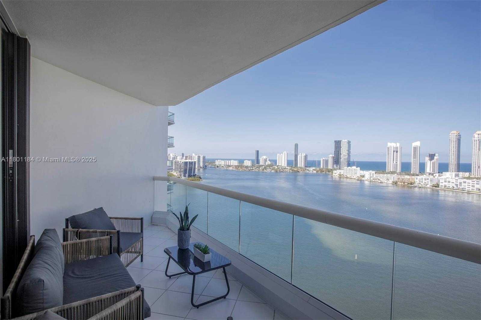 Small Image of 2600 ISLAND BLVD #2603, Aventura Number 13