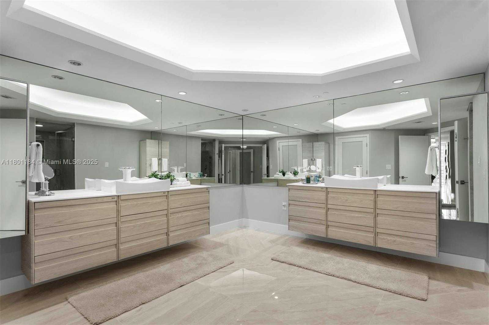 Small Image of 2600 ISLAND BLVD #2603, Aventura Number 23