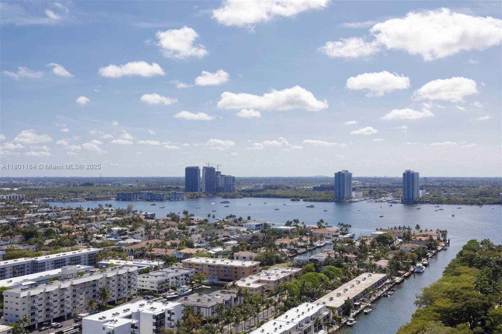 Small Image of 2600 ISLAND BLVD #2603, Aventura Number 27