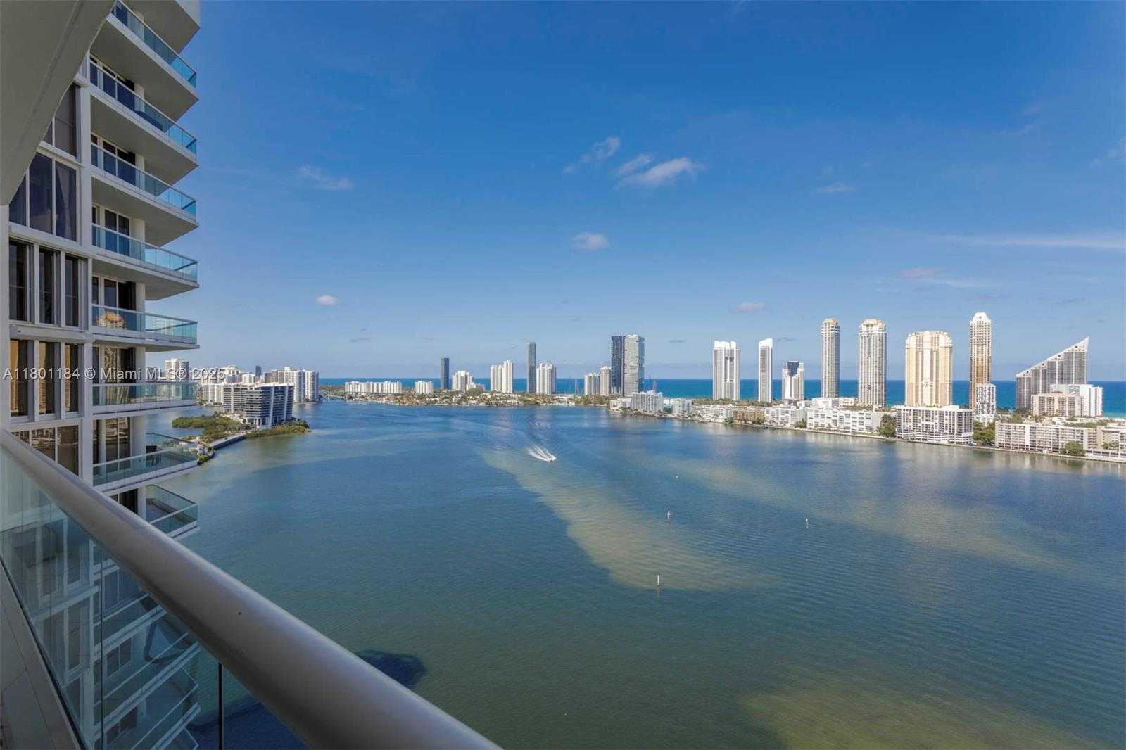 Small Image of 2600 ISLAND BLVD #2603, Aventura Number 31