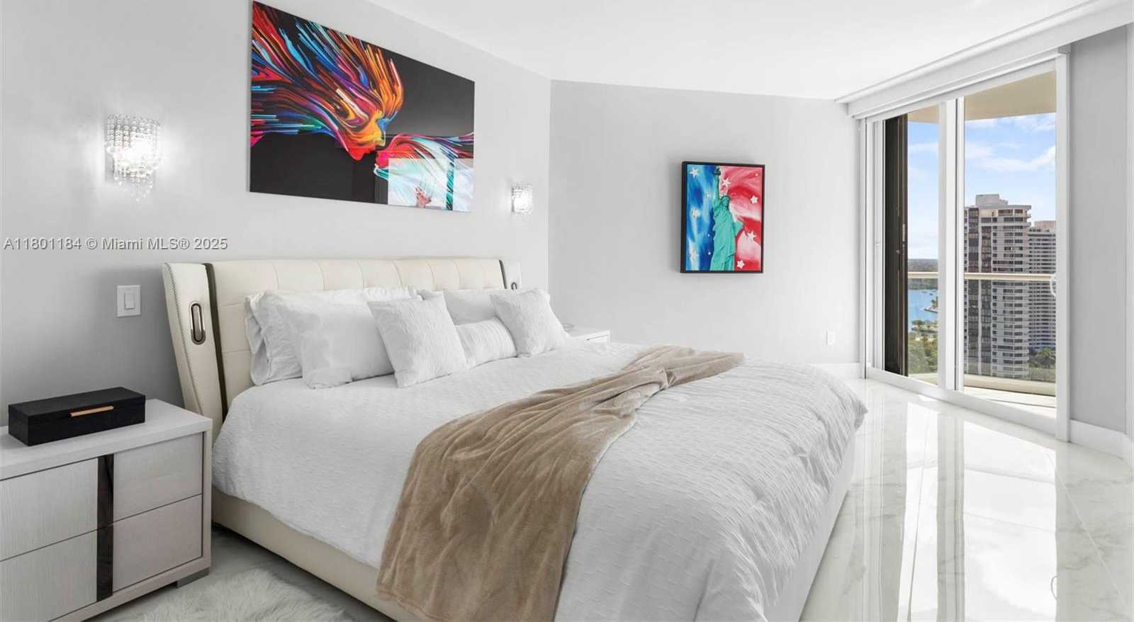 Small Image of 2600 ISLAND BLVD #2603, Aventura Number 32