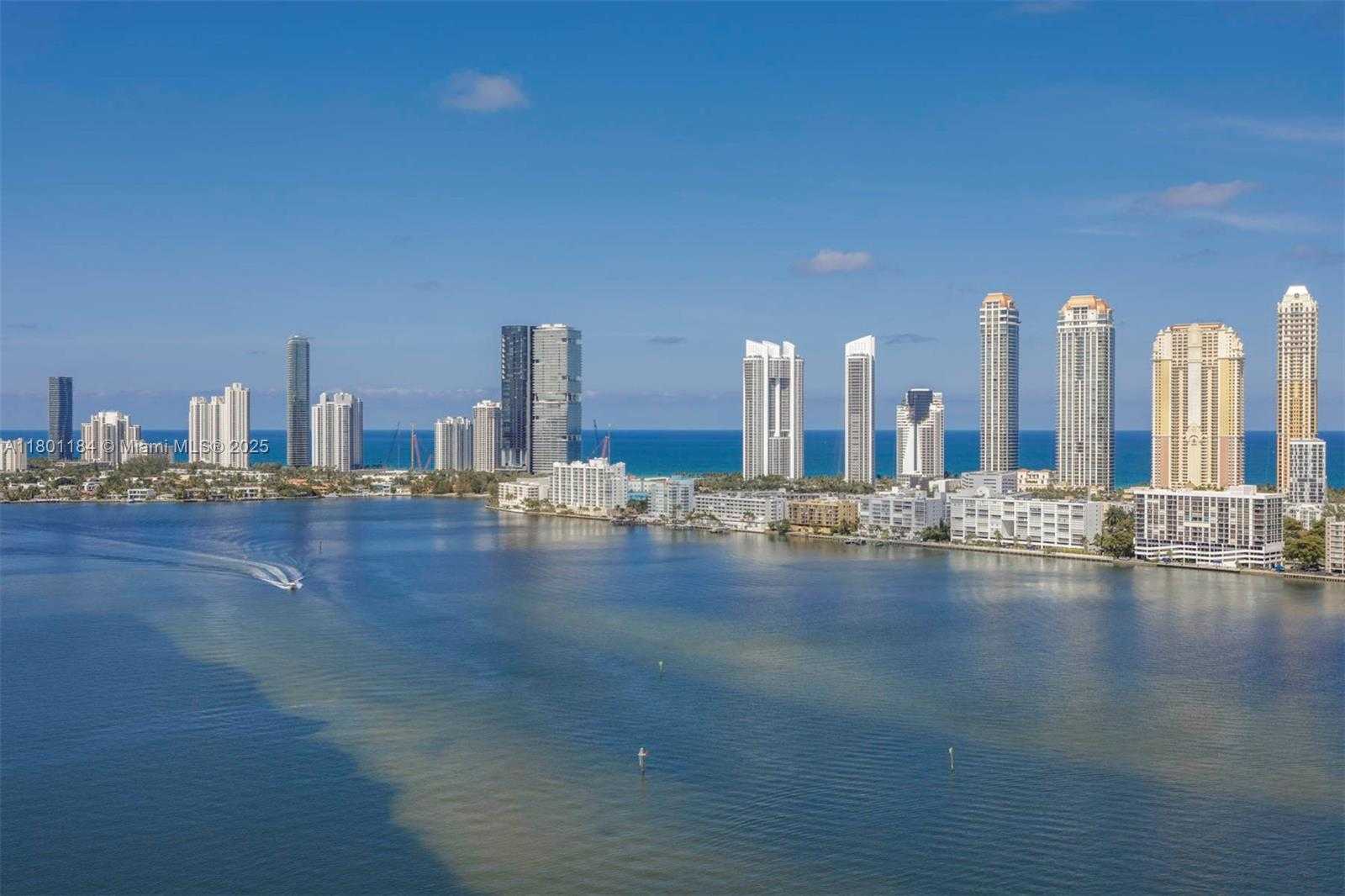 Small Image of 2600 ISLAND BLVD #2603, Aventura Number 35