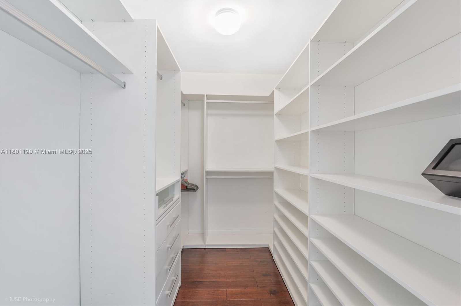 Small Image of 100 SOUTH POINTE DR #2509, Miami Beach Number 12