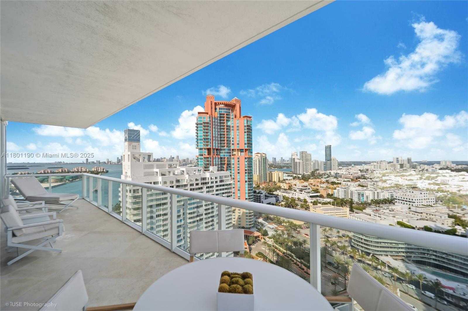 Small Image of 100 SOUTH POINTE DR #2509, Miami Beach Number 2