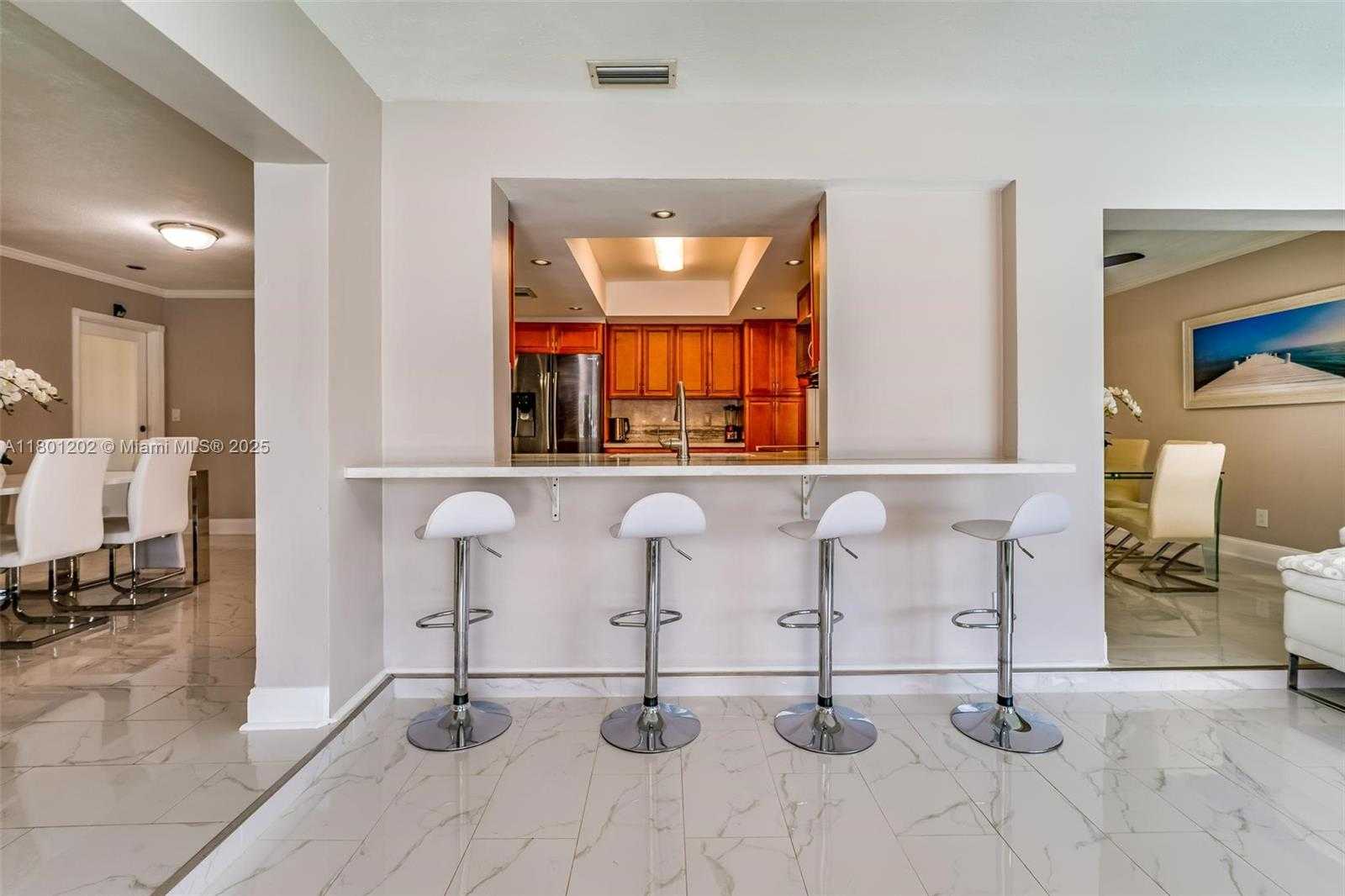 Small Image of 325 ISLE OF CAPRI DR, Fort Lauderdale Number 15