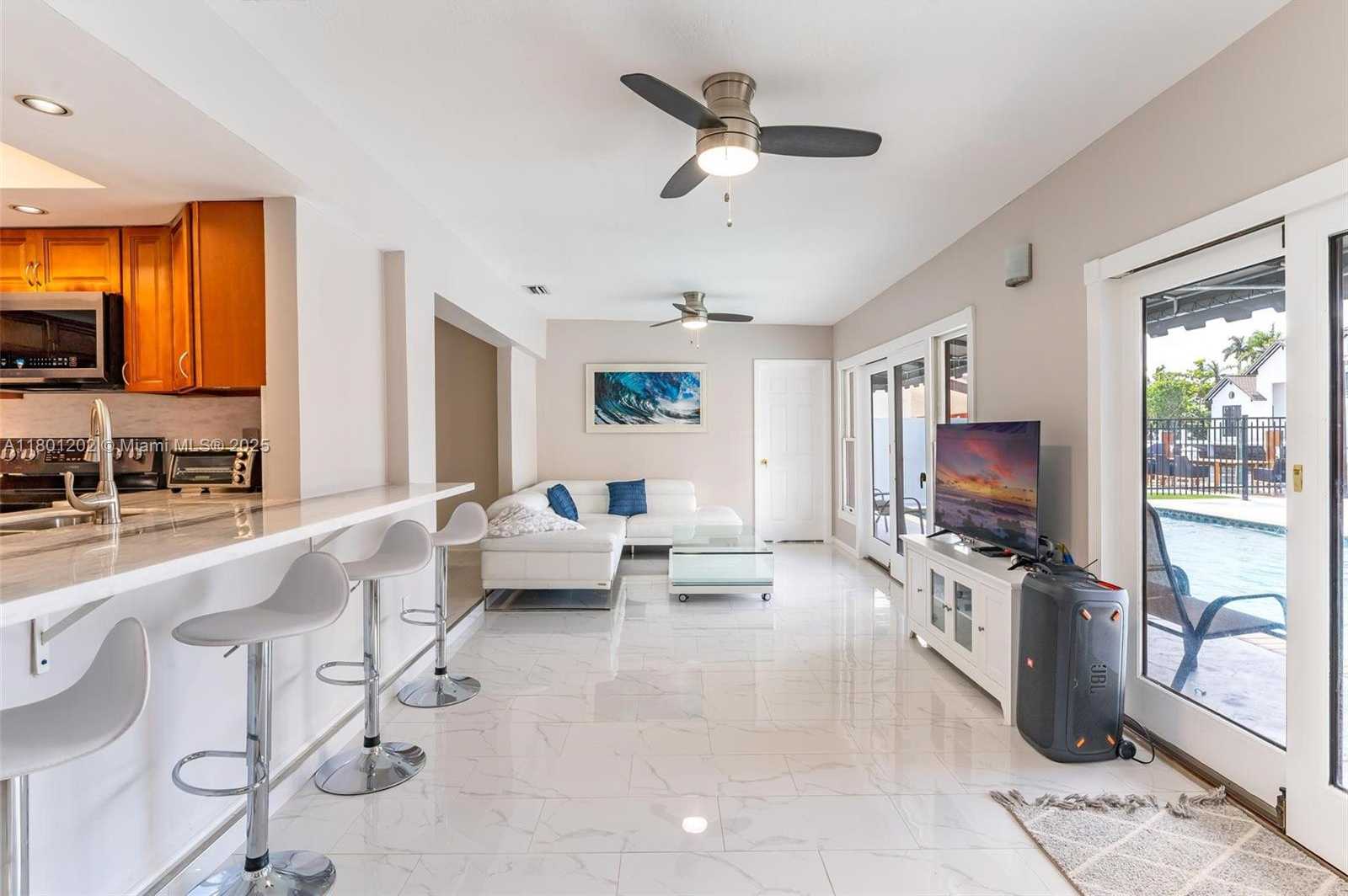 Small Image of 325 ISLE OF CAPRI DR, Fort Lauderdale Number 16