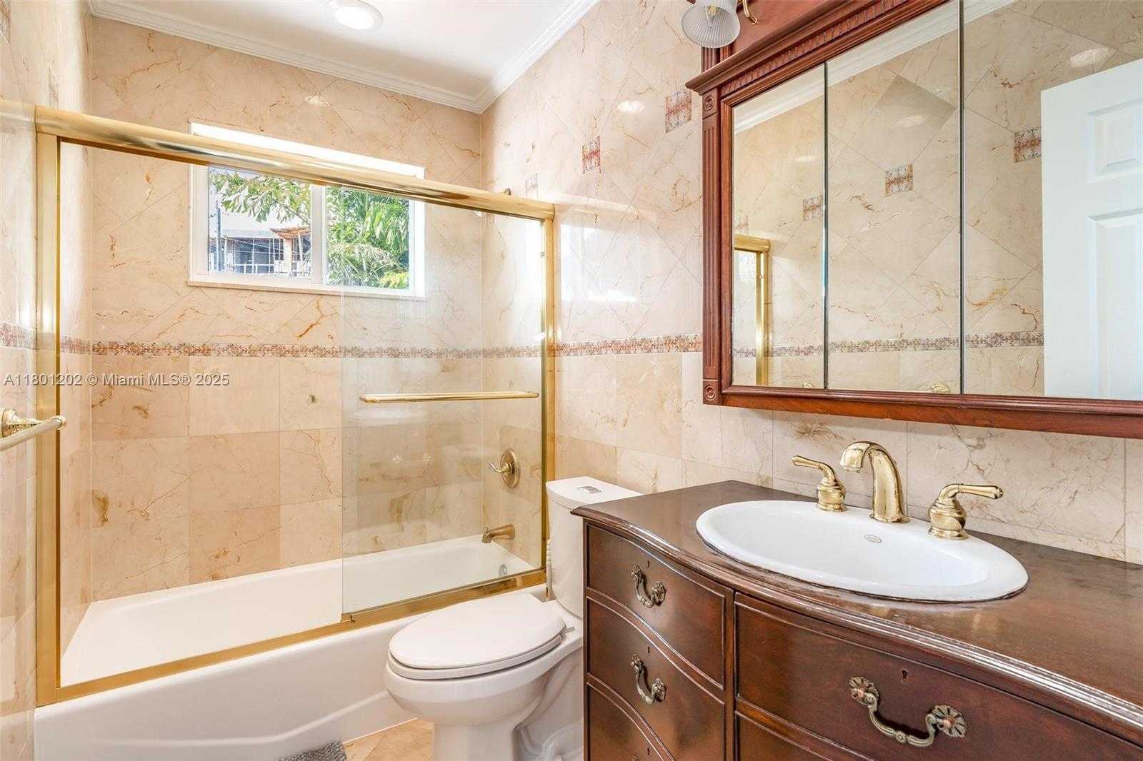 Small Image of 325 ISLE OF CAPRI DR, Fort Lauderdale Number 26