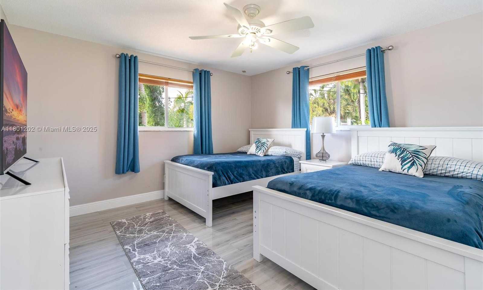 Small Image of 325 ISLE OF CAPRI DR, Fort Lauderdale Number 27