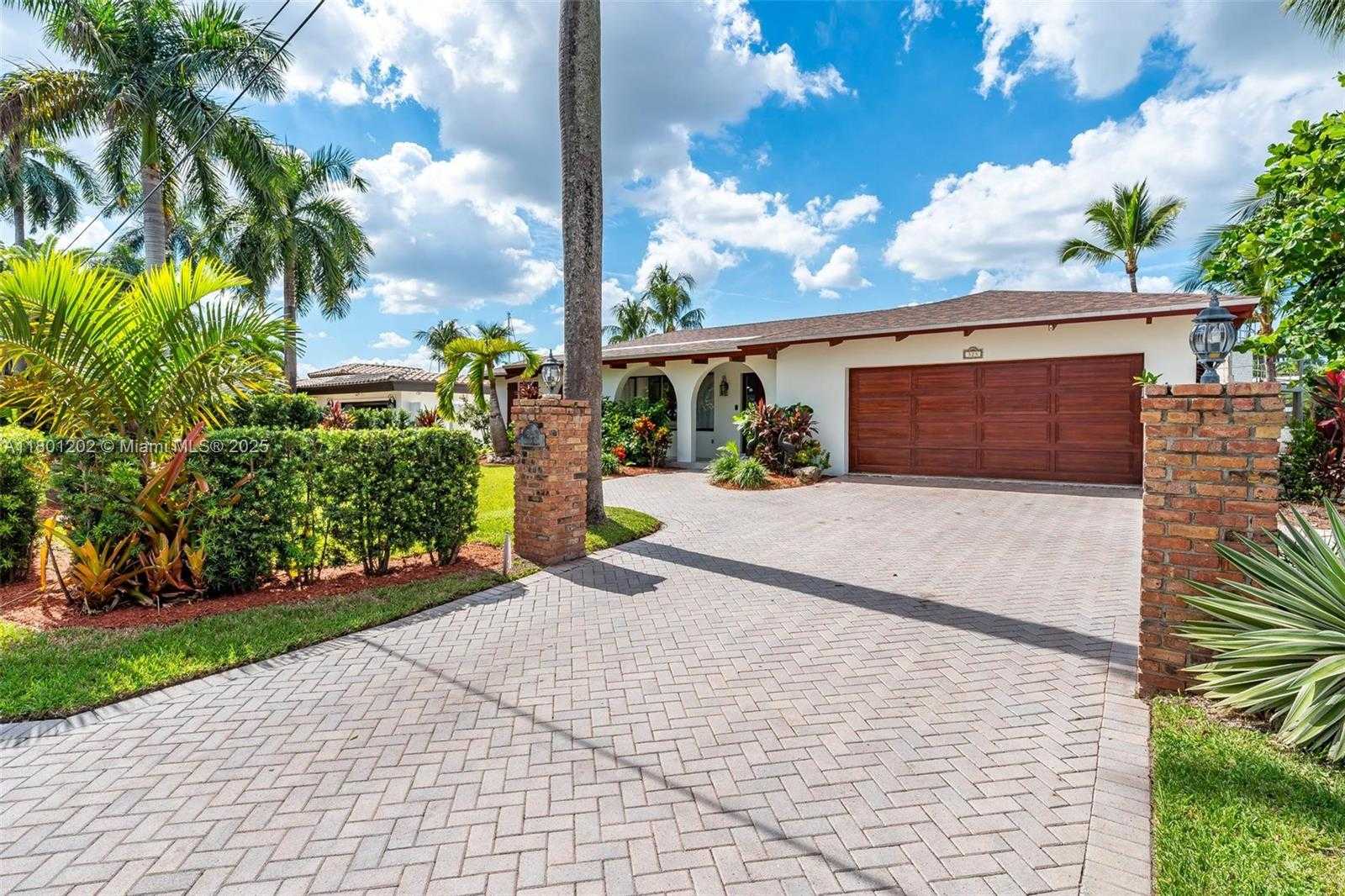 Small Image of 325 ISLE OF CAPRI DR, Fort Lauderdale Number 3